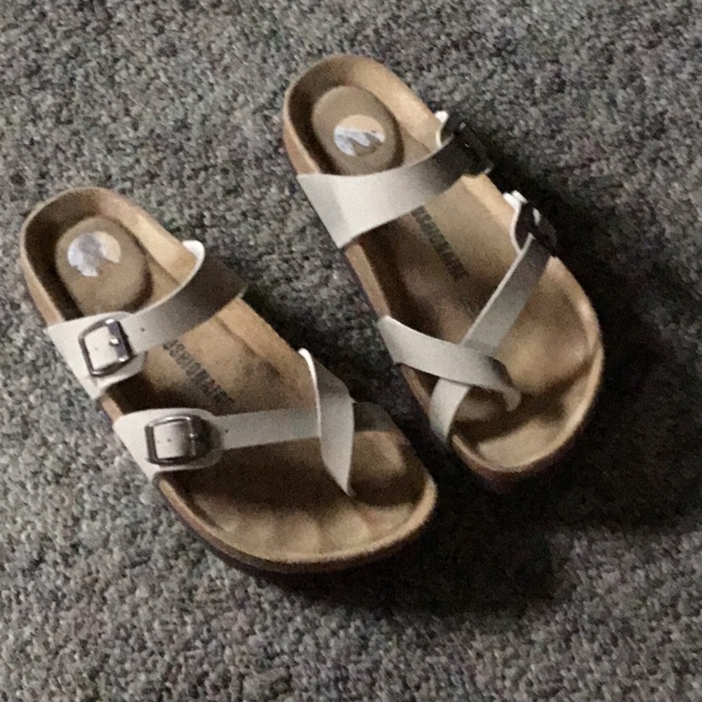 Cushionaire sandals